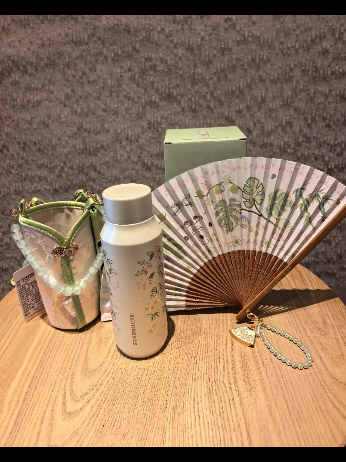 Starbucks China 2026 Spring Blessings 420ml SS Thermos with Folding Fan unboxing